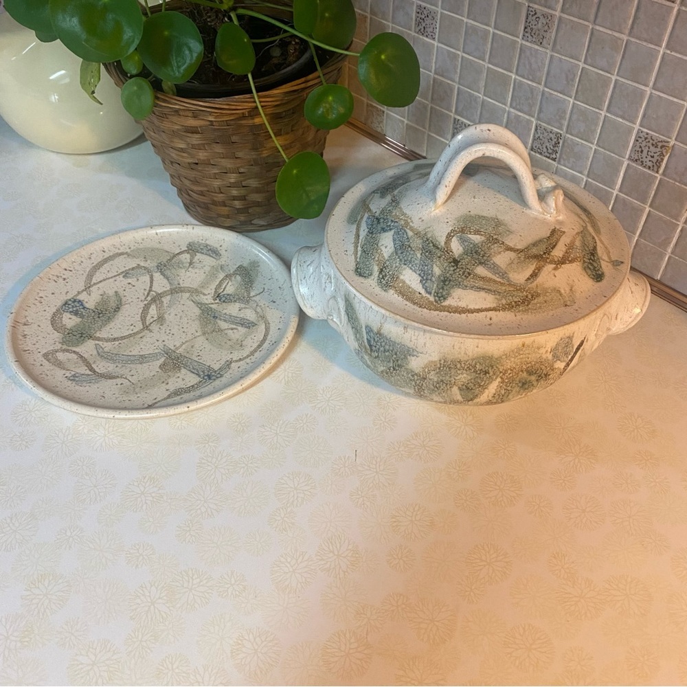 Vintage Pottery bowl with‎ under plate soup toureen serving bowl